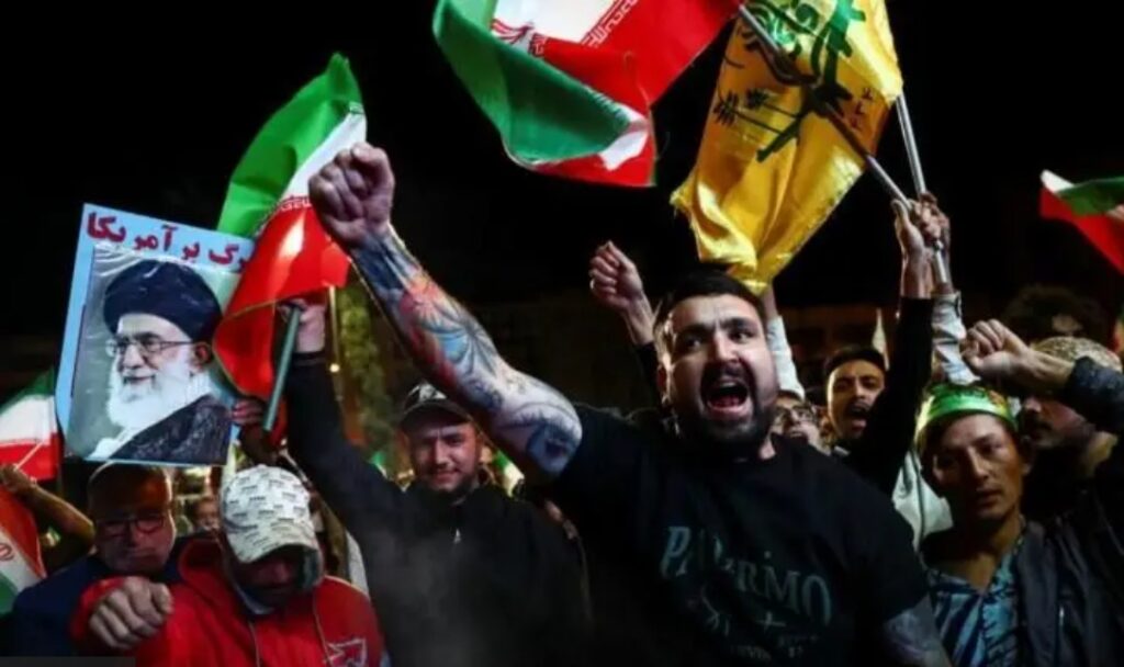 Iranianos comemoram trégua temporária