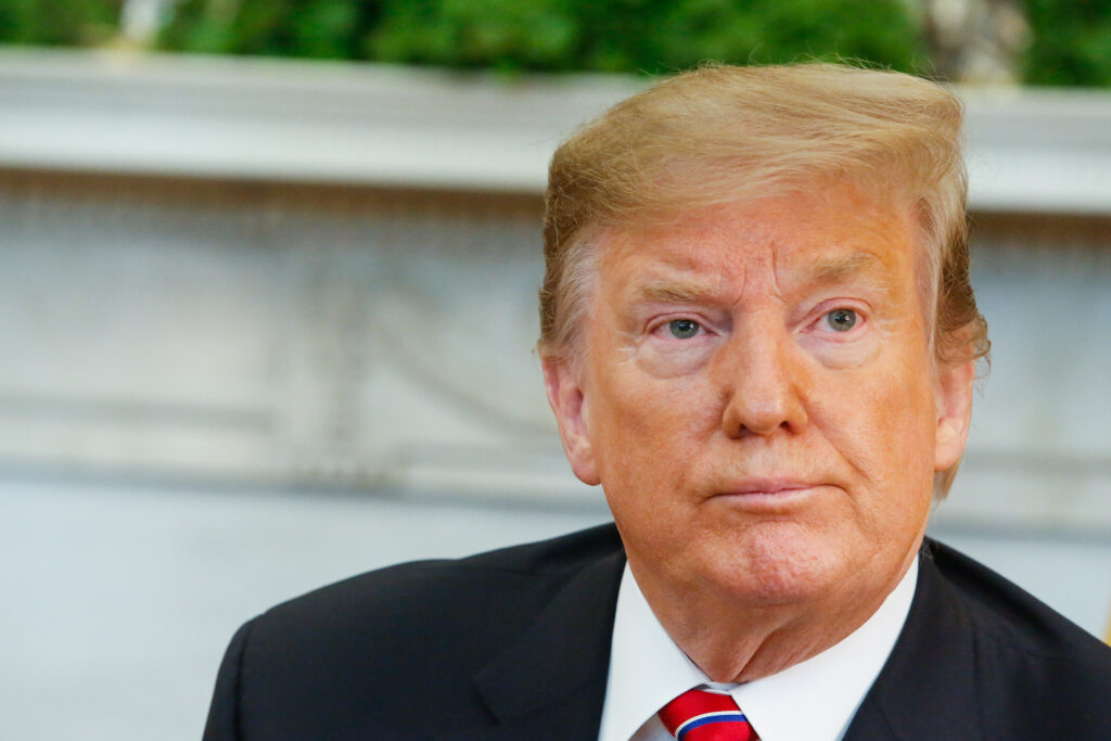 Trump ameaça sair da OTAN